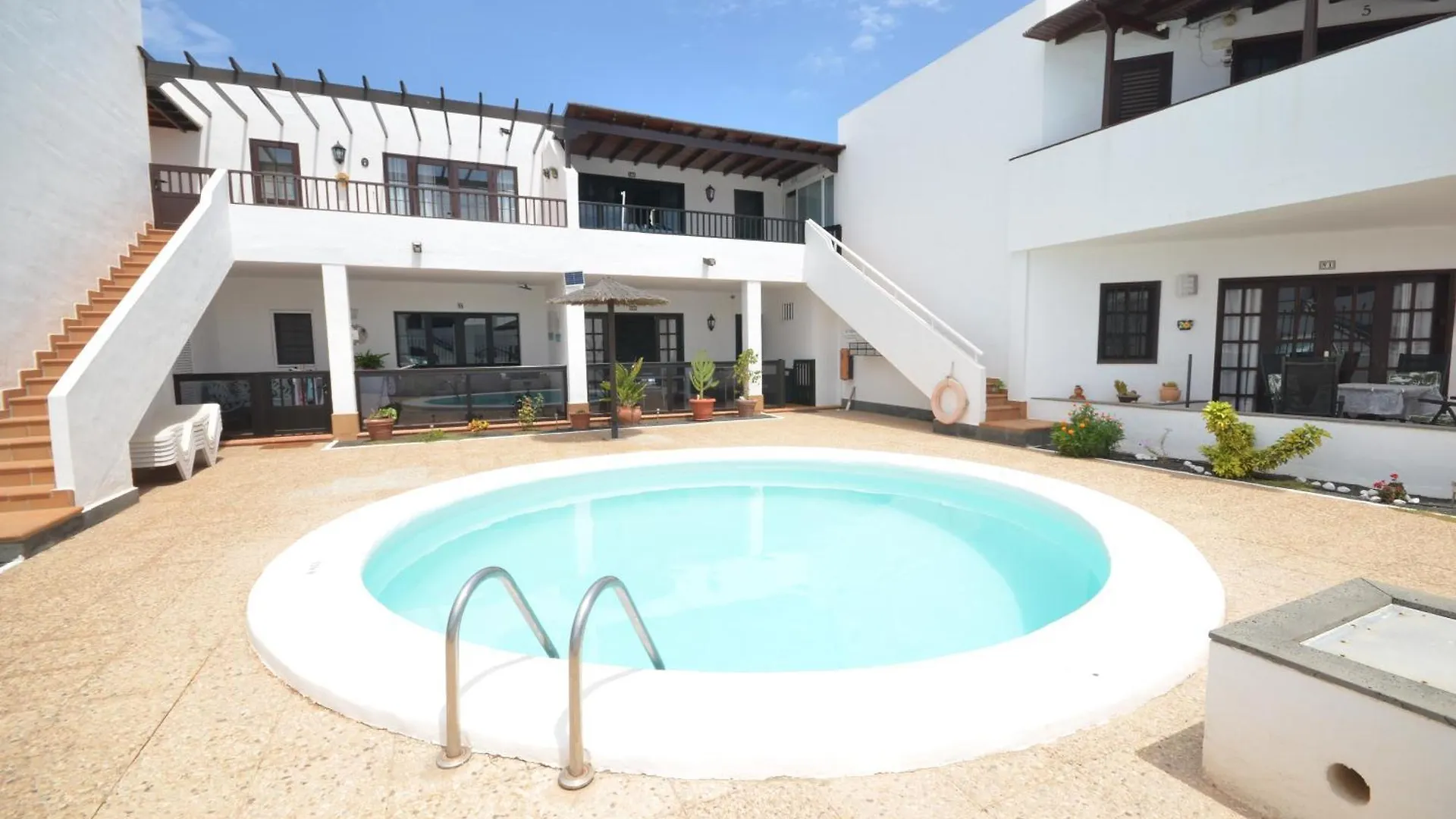 Sea Carnation Well Located, Pool & Terrace Apartment Los Pocillos