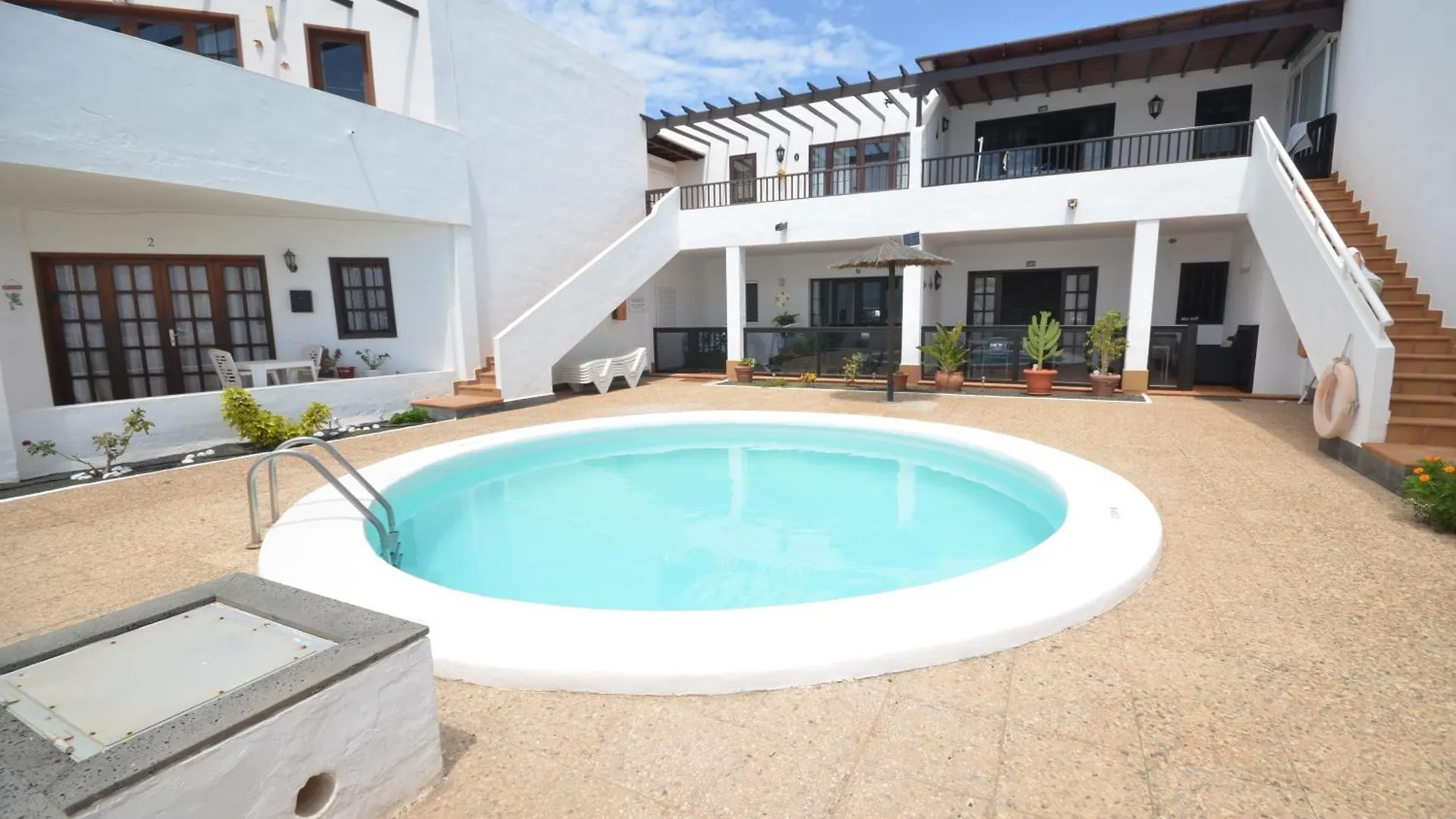 Sea Carnation Well Located, Pool & Terrace Apartment Los Pocillos