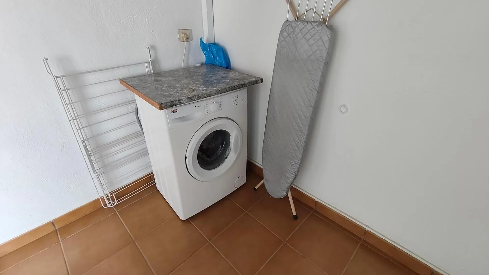 Sea Carnation Well Located, Pool & Terrace Apartment Los Pocillos Spain