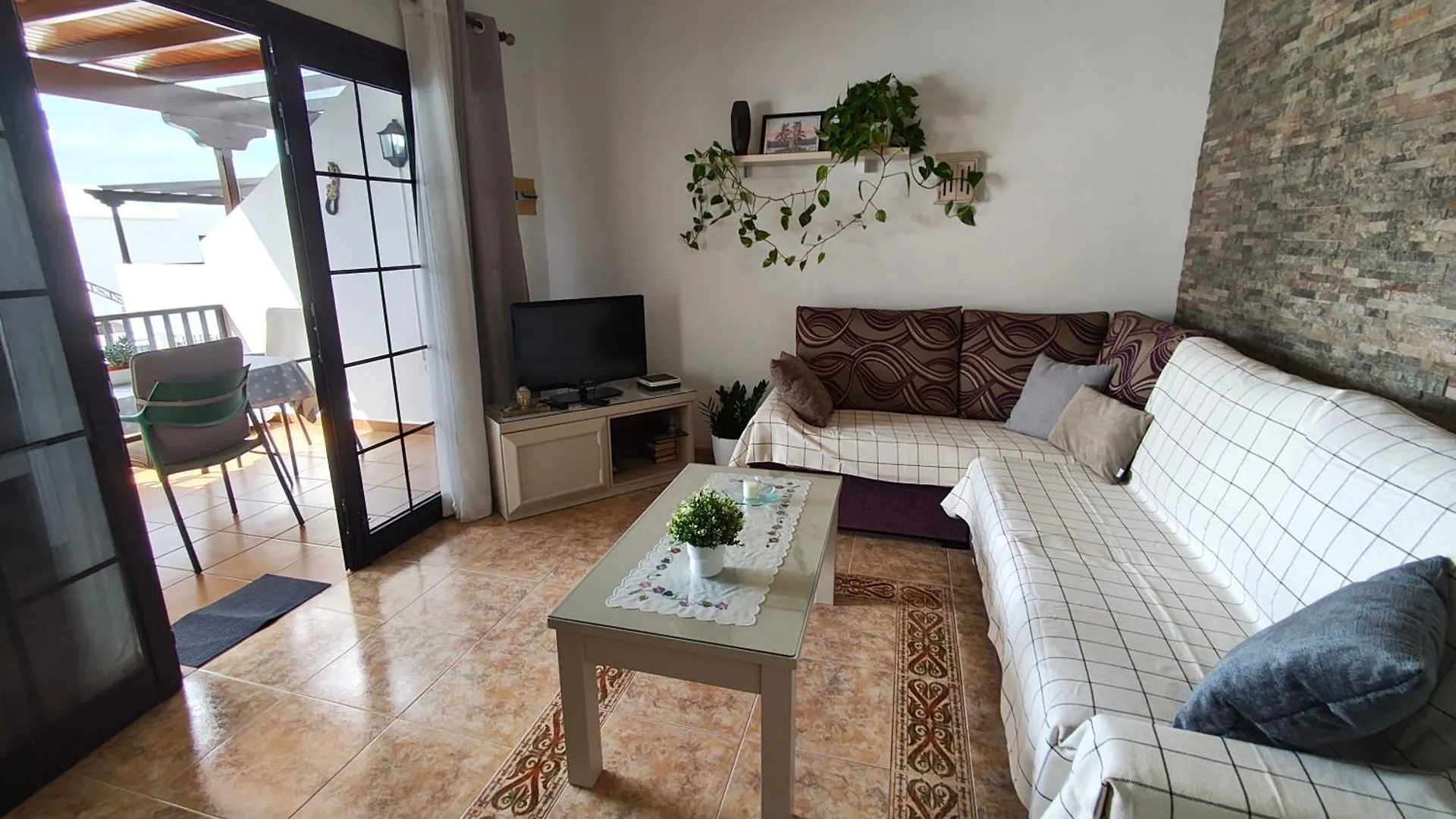 Sea Carnation Well Located, Pool & Terrace Apartment Los Pocillos