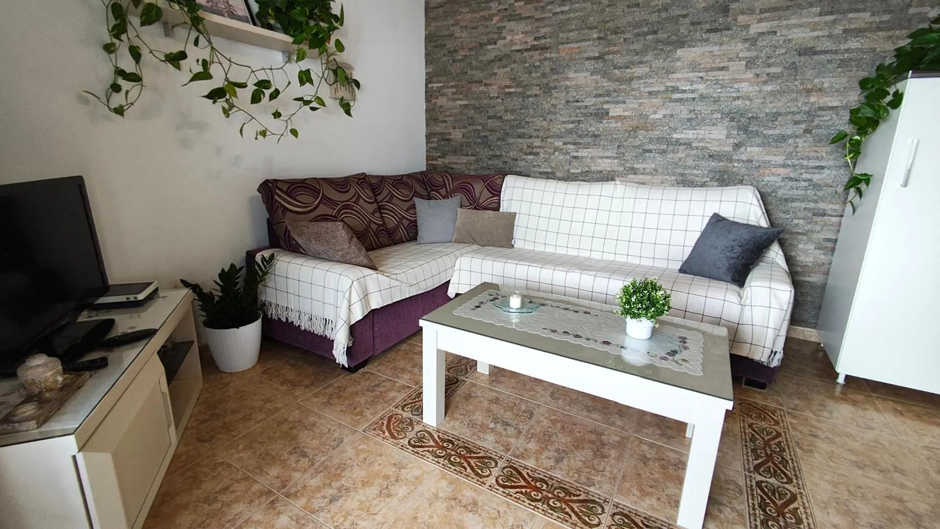 Sea Carnation Well Located, Pool & Terrace Apartment Los Pocillos Spain